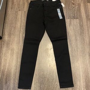 Old navy mid rise size 4 women’s black rockstar super skinny jeans